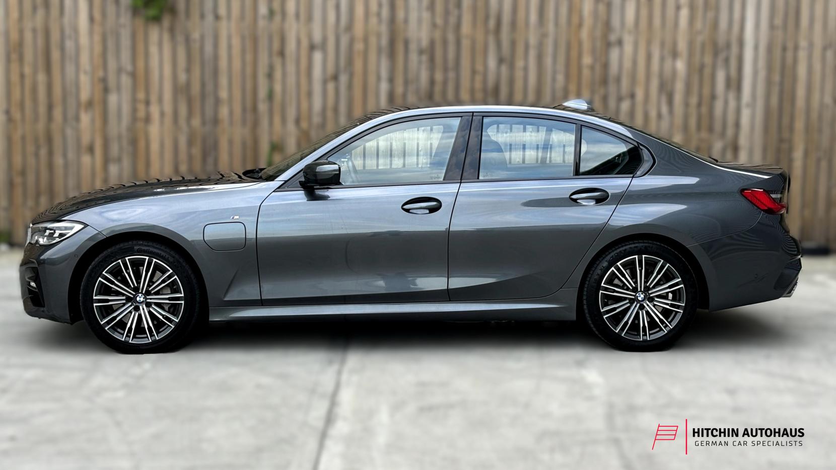 BMW 3 Series 2.0 330e 12kWh M Sport Saloon 4dr Petrol Plug-in Hybrid Auto Euro 6 (s/s) (292 ps)