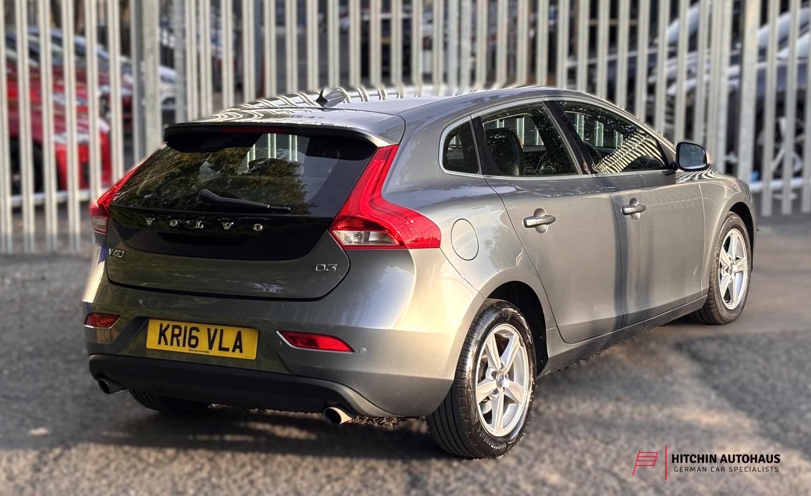 Volvo V40 2.0 D3 SE Nav Hatchback 5dr Diesel Manual Euro 6 (s/s) (150 ps)