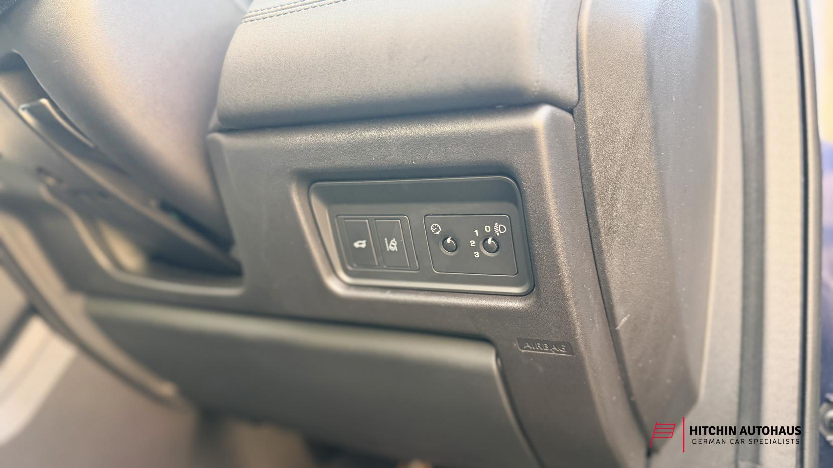 Land Rover Discovery Sport 2.0 TD4 SE Tech SUV 5dr Diesel Auto 4WD Euro 6 (s/s) (180 ps)