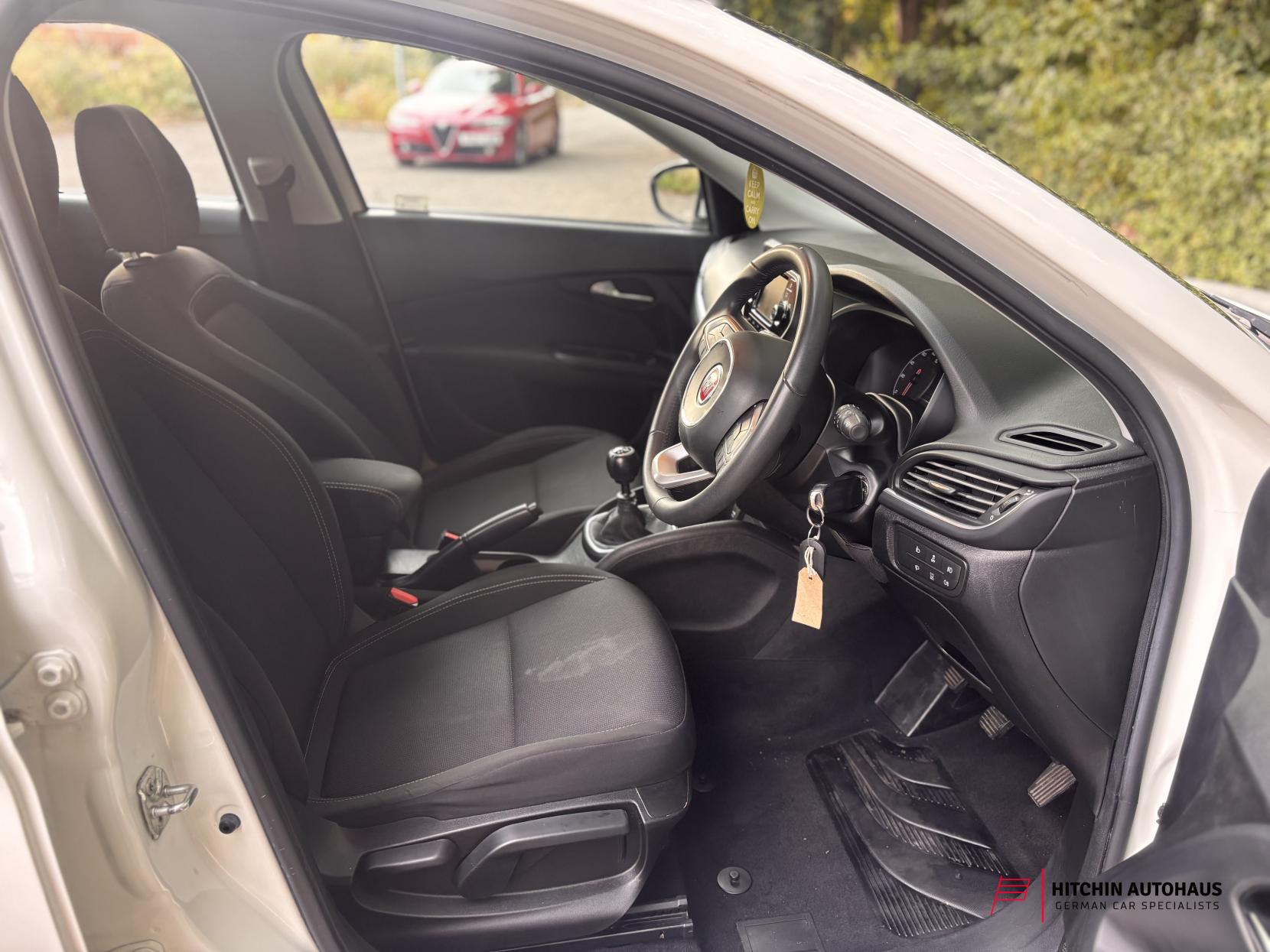 Fiat Tipo 1.4 MPI Easy Plus Hatchback 5dr Petrol Manual Euro 6 (95 ps)