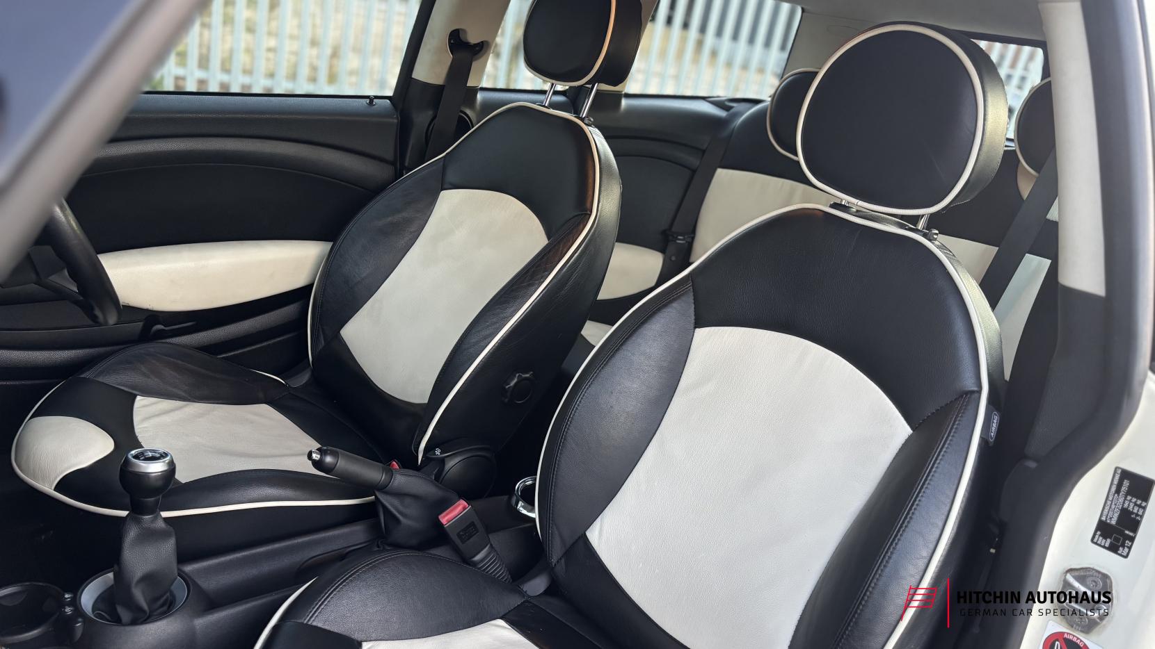 MINI Clubman 1.6 Cooper Estate 5dr Petrol Manual Euro 5 (s/s) (122 ps)