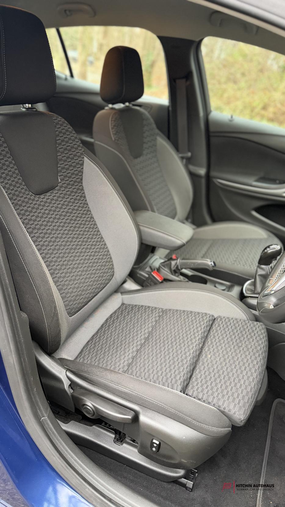 Vauxhall Astra 1.2 Turbo SRi Nav Hatchback 5dr Petrol Manual Euro 6 (s/s) (110 ps)