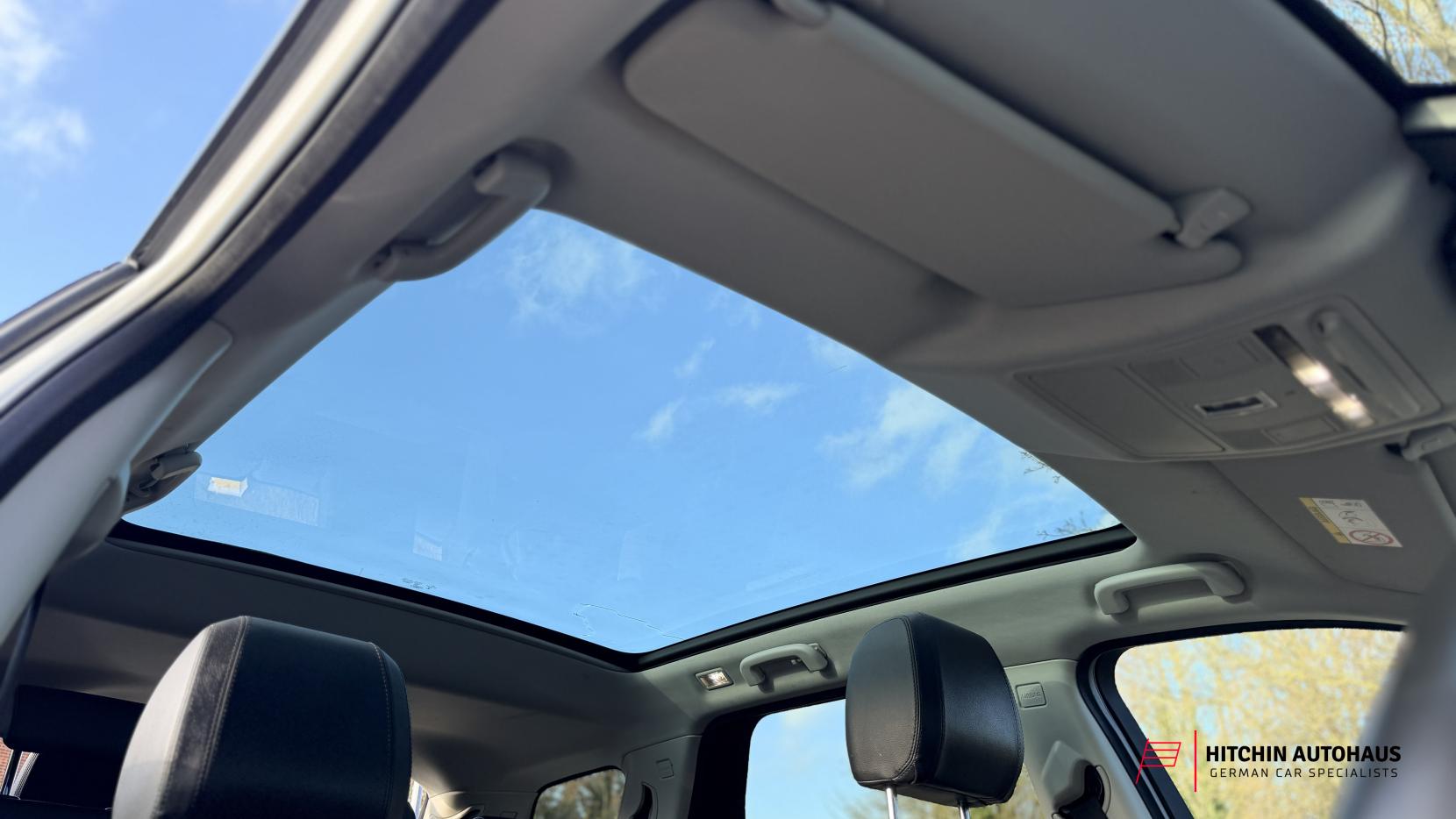 Land Rover Discovery Sport 2.0 TD4 HSE Black SUV 5dr Diesel Auto 4WD Euro 6 (s/s) (180 ps)