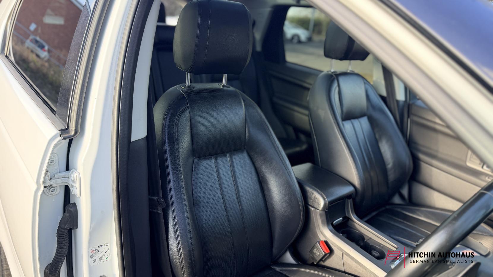 Land Rover Discovery Sport 2.0 TD4 HSE Black SUV 5dr Diesel Auto 4WD Euro 6 (s/s) (180 ps)