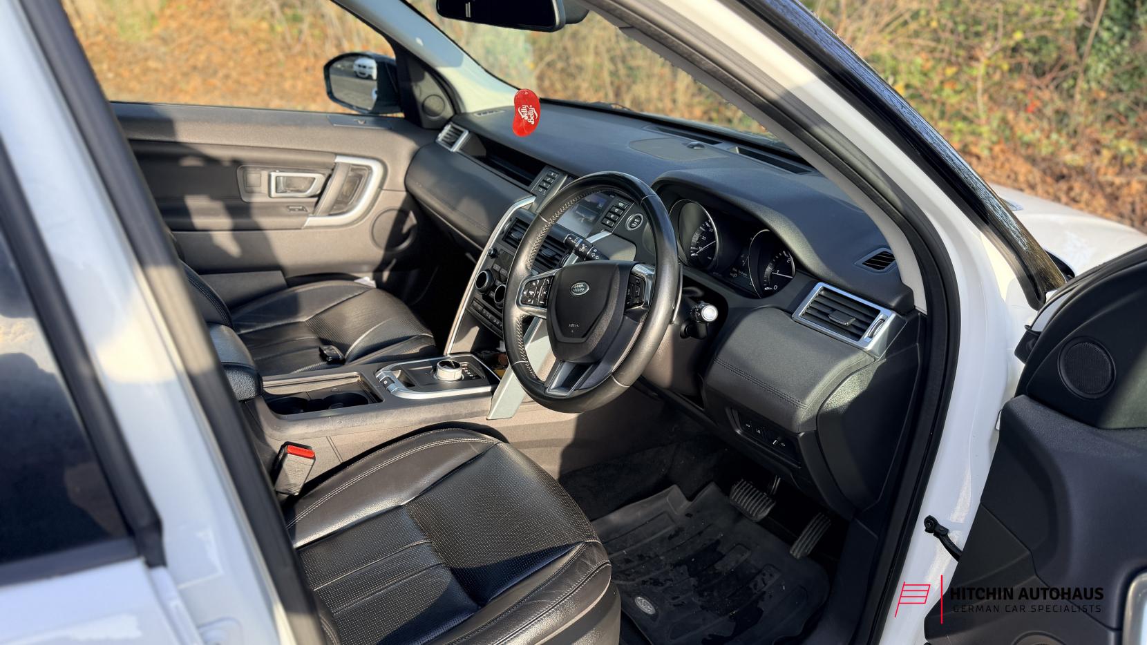 Land Rover Discovery Sport 2.0 TD4 HSE Black SUV 5dr Diesel Auto 4WD Euro 6 (s/s) (180 ps)