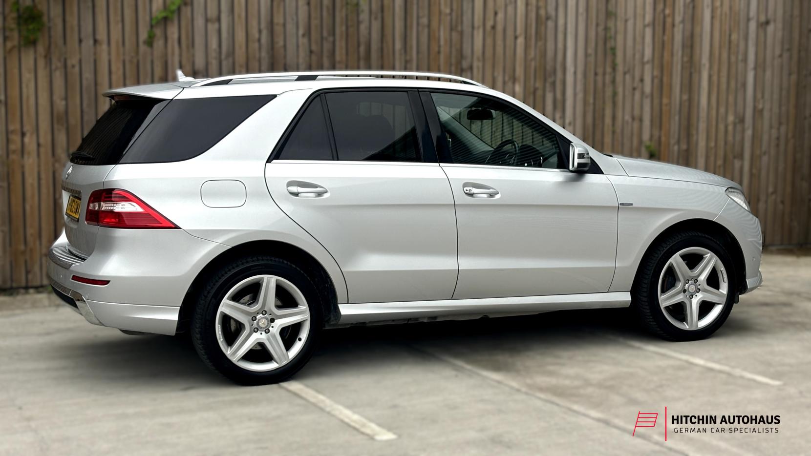 Mercedes-Benz M Class 3.0 ML350 V6 BlueTEC Sport SUV 5dr Diesel G-Tronic 4WD Euro 6 (s/s) (258 ps)