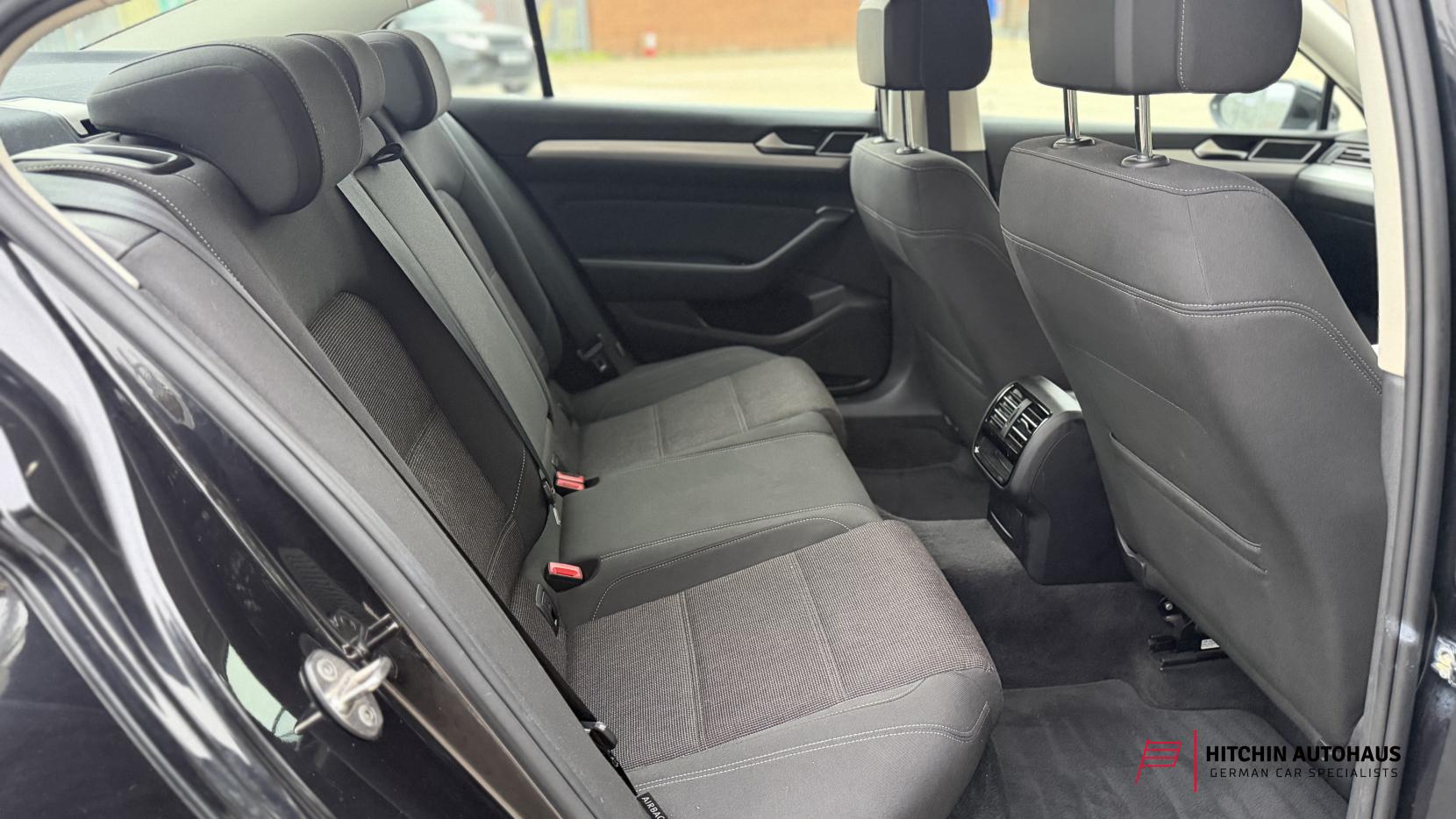 Volkswagen Passat 1.6 TDI BlueMotion Tech SE Saloon 4dr Diesel Manual Euro 6 (s/s) (120 ps)