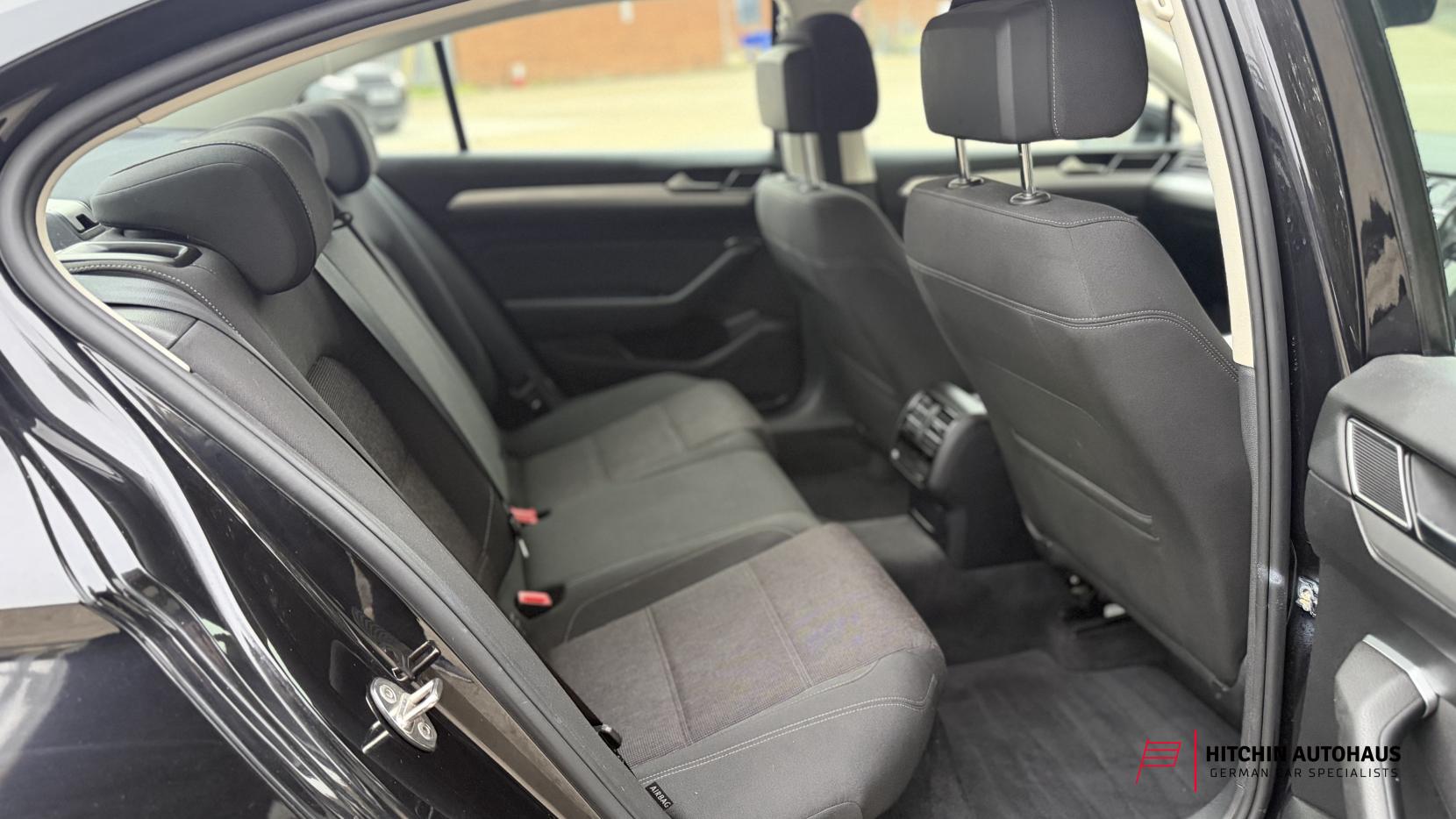 Volkswagen Passat 1.6 TDI BlueMotion Tech SE Saloon 4dr Diesel Manual Euro 6 (s/s) (120 ps)