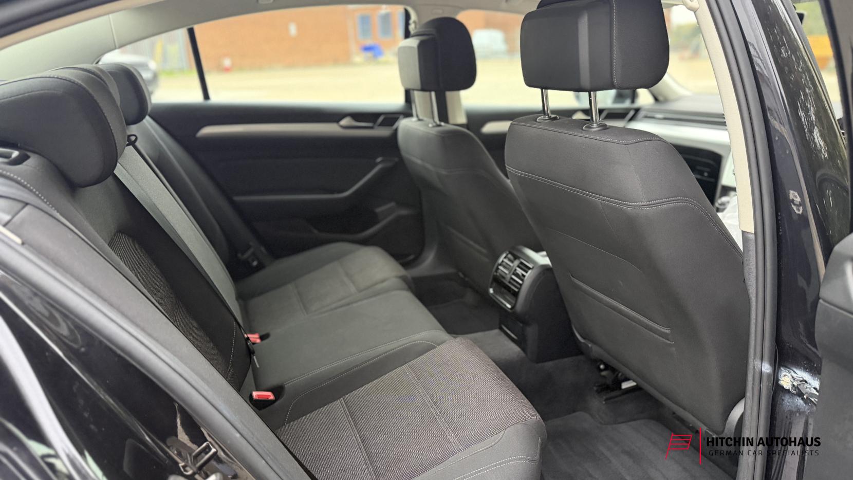 Volkswagen Passat 1.6 TDI BlueMotion Tech SE Saloon 4dr Diesel Manual Euro 6 (s/s) (120 ps)