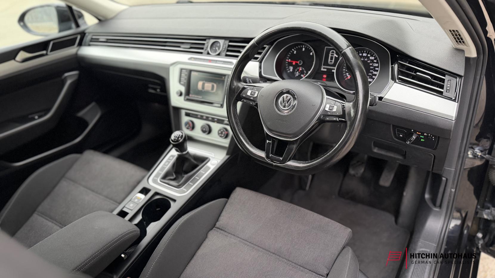 Volkswagen Passat 1.6 TDI BlueMotion Tech SE Saloon 4dr Diesel Manual Euro 6 (s/s) (120 ps)
