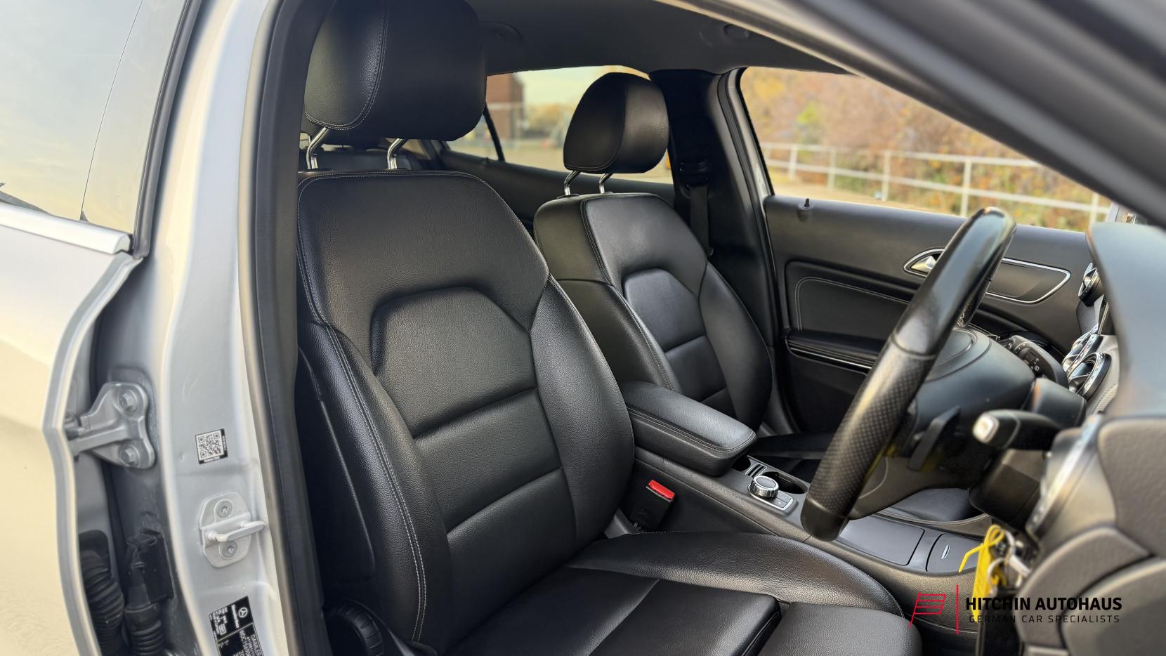 Mercedes-Benz GLA 2.1 GLA200d Sport (Executive) SUV 5dr Diesel 7G-DCT Euro 6 (s/s) (136 ps)