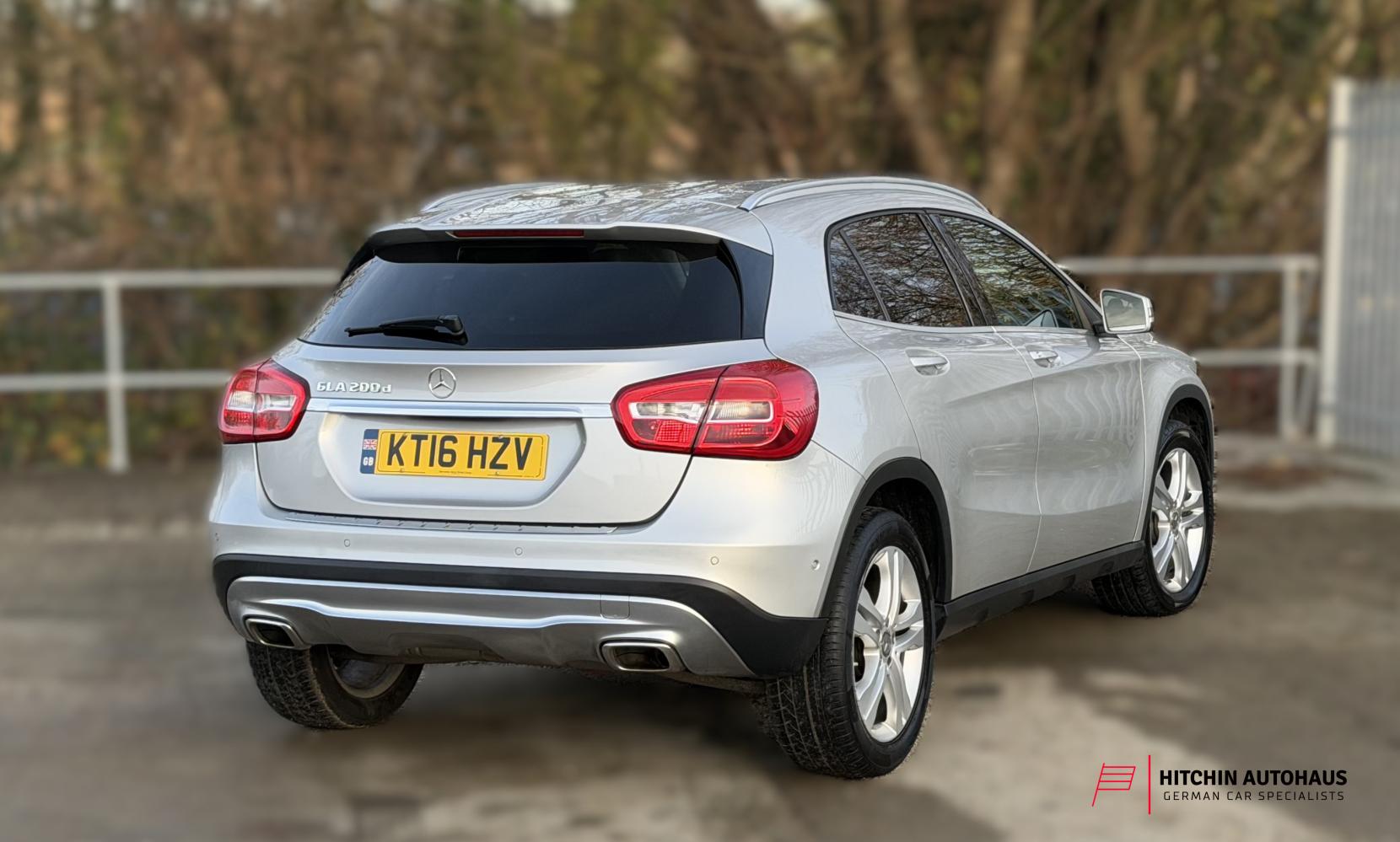 Mercedes-Benz GLA 2.1 GLA200d Sport (Executive) SUV 5dr Diesel 7G-DCT Euro 6 (s/s) (136 ps)