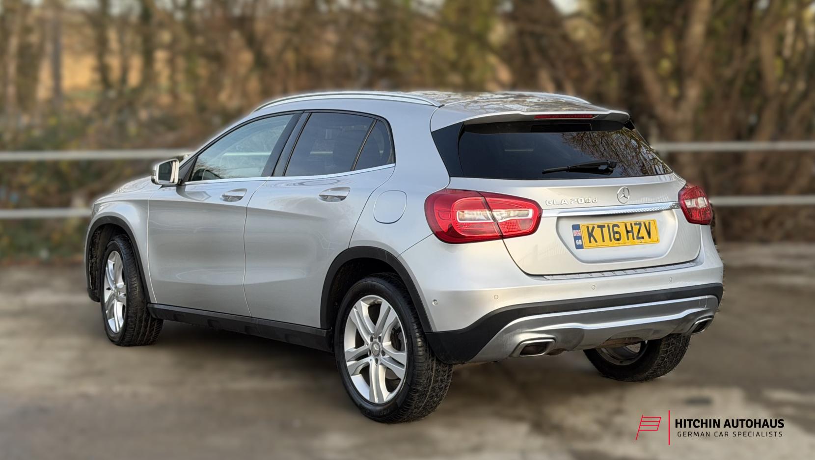 Mercedes-Benz GLA 2.1 GLA200d Sport (Executive) SUV 5dr Diesel 7G-DCT Euro 6 (s/s) (136 ps)